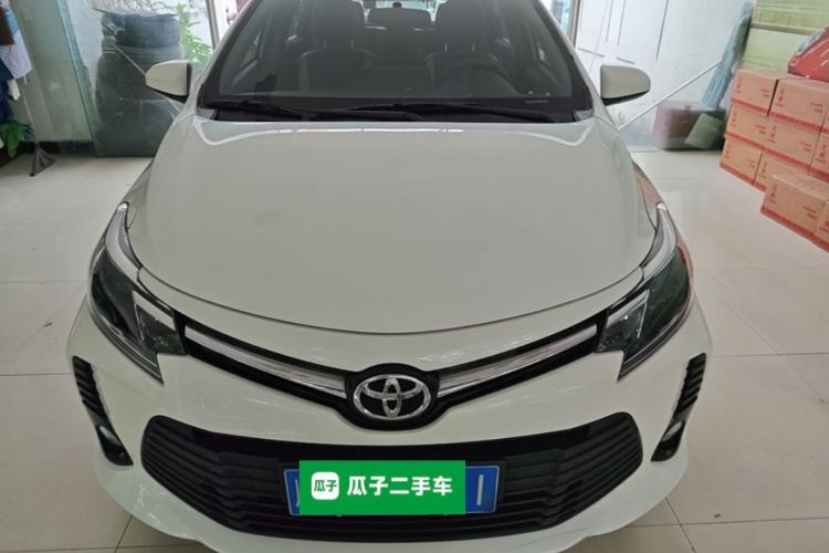 Toyota Yaris 2022 — фото 2