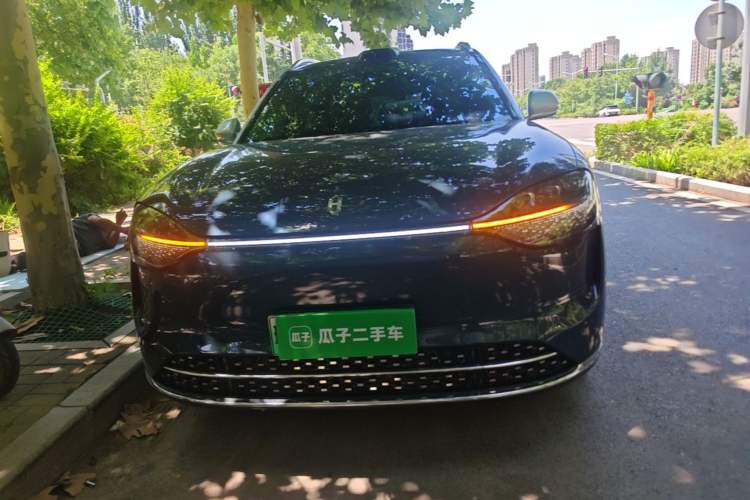 AITO M9 2024 — 2