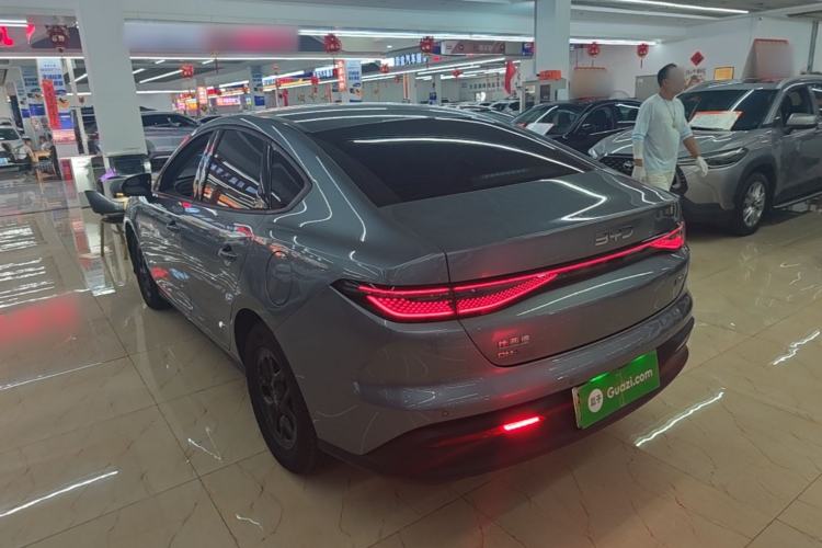 BYD Seal 05 DM-i 2025 — фото 2