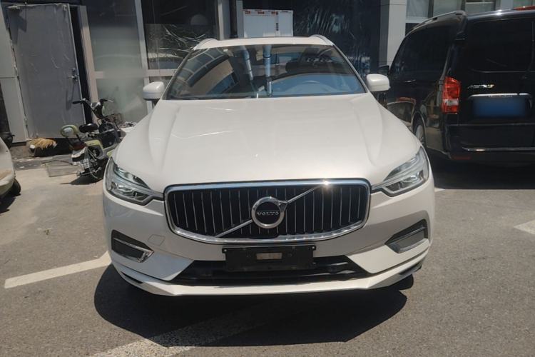 Volvo XC60 2021 — 2
