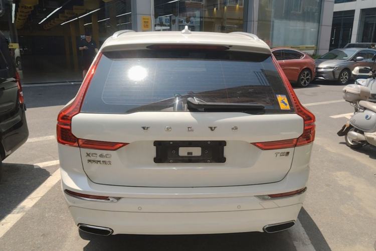 Volvo XC60 2021 — 5