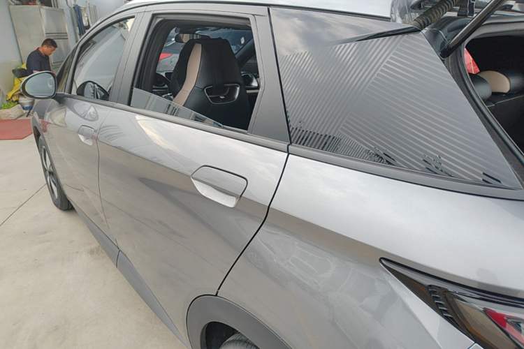BYD Dolphin 2023 — 4