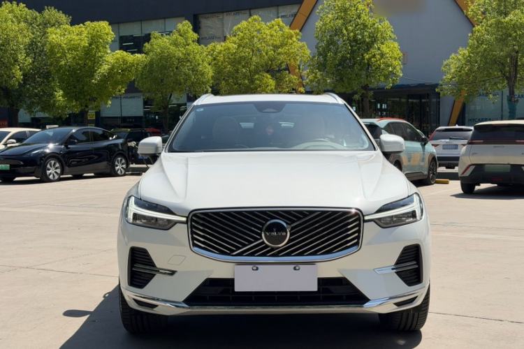 Volvo XC60 2026 — 2