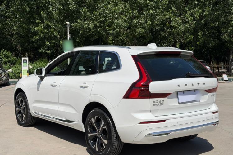 Volvo XC60 2026 — 4