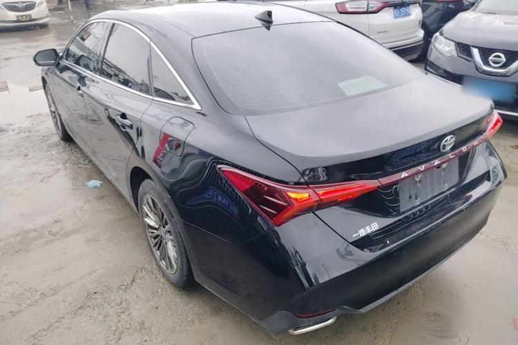 Toyota Avalon 2022 — 4