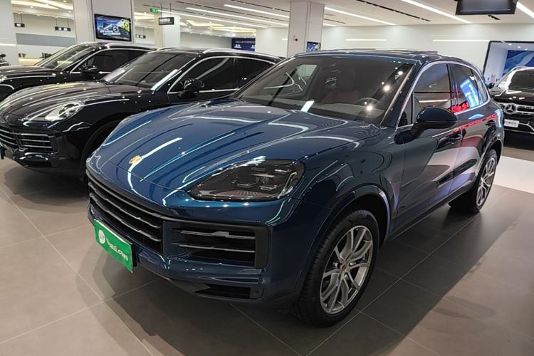 Porsche Cayenne 2024 — фото 1