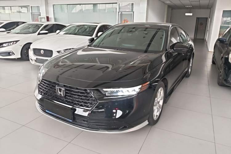 Honda Accord 2023 — фото 1