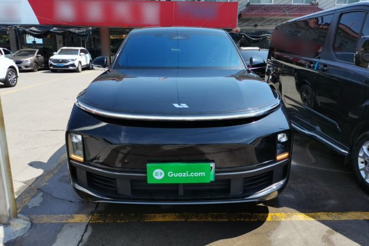 Li Auto L8 2024 — 2