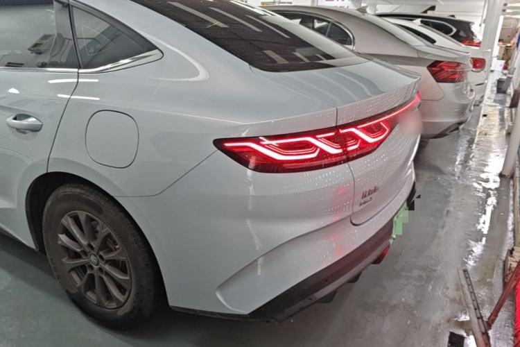 BYD Qin L 2024 — 5
