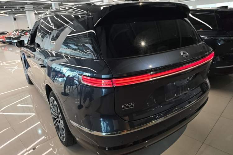 NIO ES8 2026 — 4
