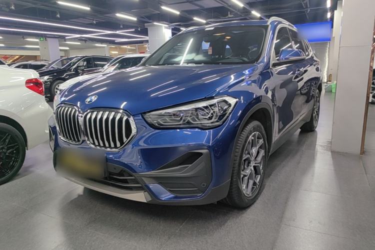 BMW X1 2022 — фото 1