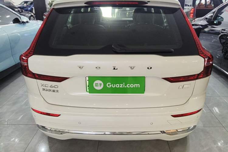 Volvo XC60 2022 — 5