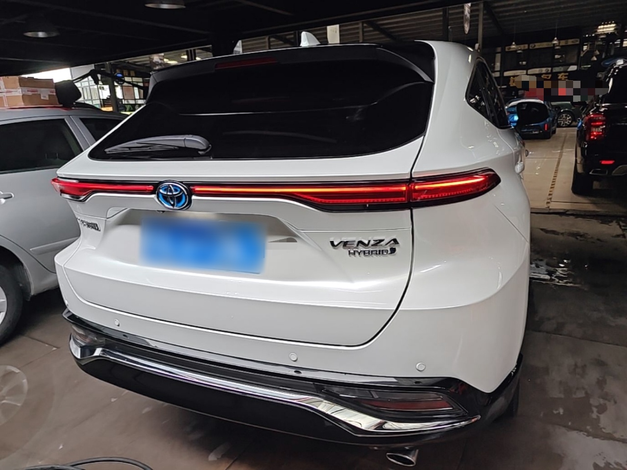Toyota Venza 2022 — фото 5