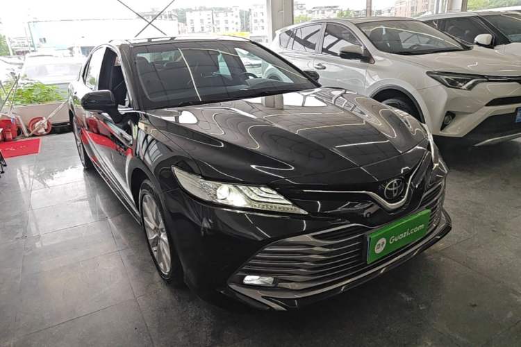 Toyota Camry 2019 — 3
