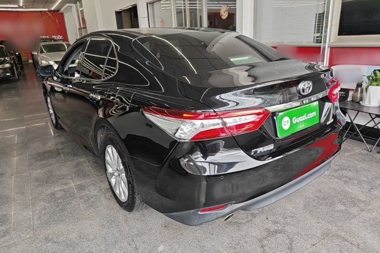 Toyota Camry 2019 — 4