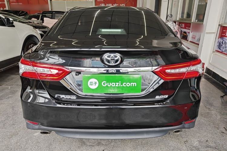 Toyota Camry 2019 — 5
