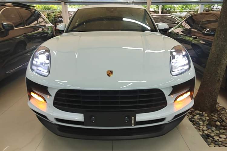 Porsche Macan 2021 — 2