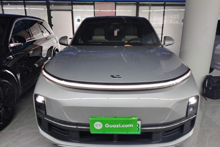 Li Auto L8 2023 — 2