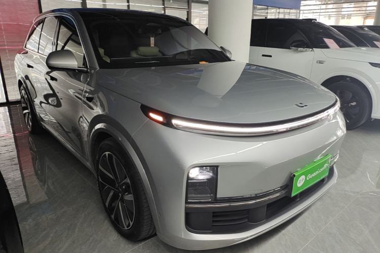 Li Auto L8 2023 — 3