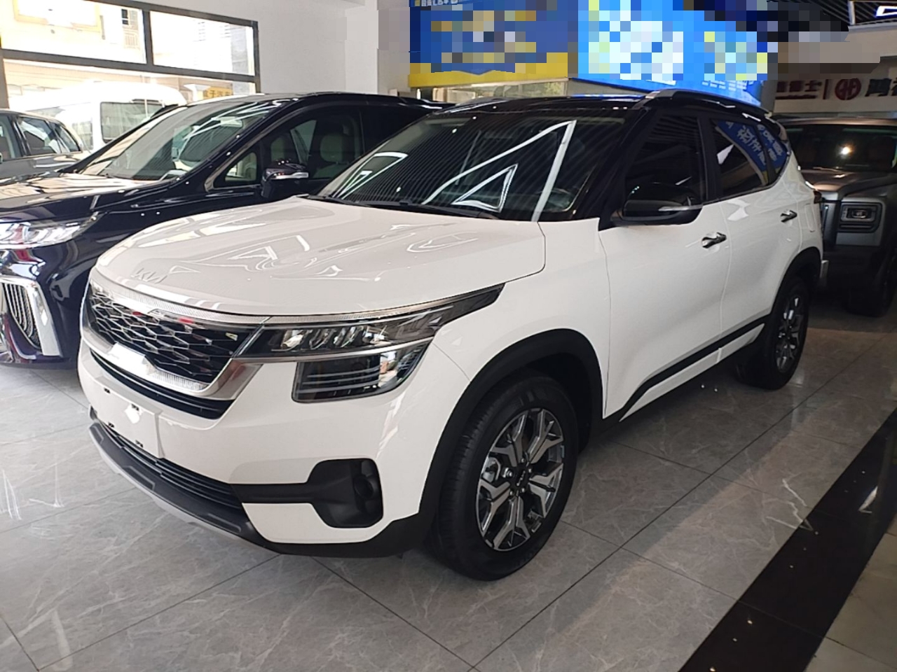 Kia KX3 2021 — фото 1