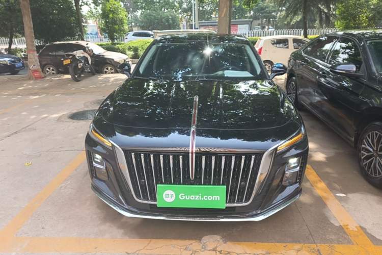 Hongqi H5 2024 — 2