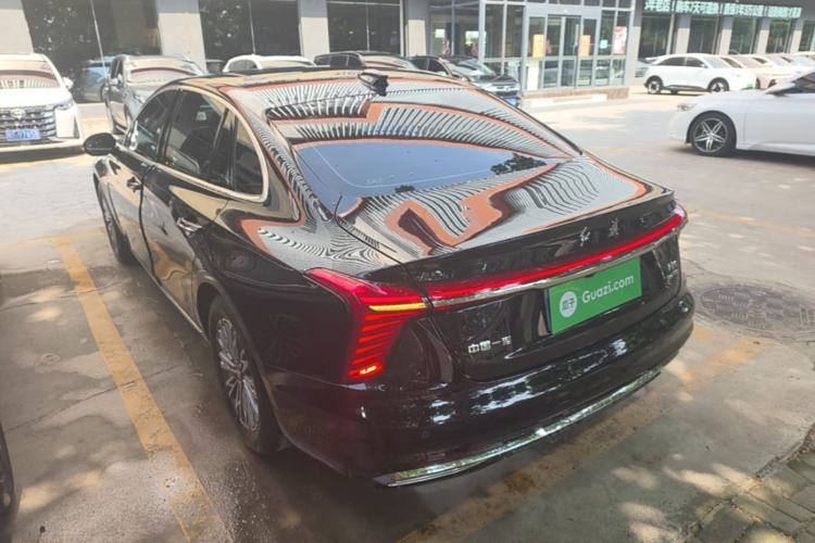 Hongqi H5 2024 — 4