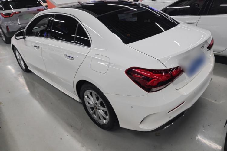 Mercedes-Benz A 200 L 2021 — фото 4