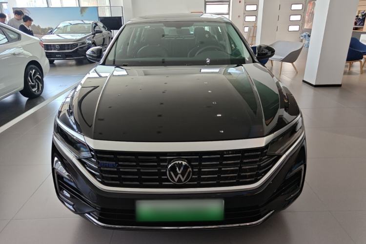Volkswagen passat new energy 2025 — фото 2