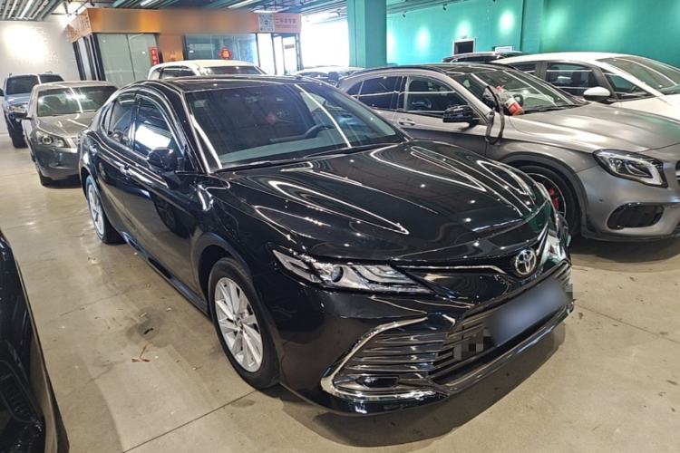 Toyota Camry 2021 — фото 3
