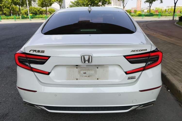 Honda Accord 2022 — фото 5