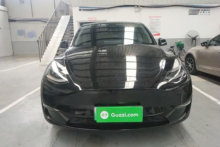 Tesla Model Y 2021 — 2
