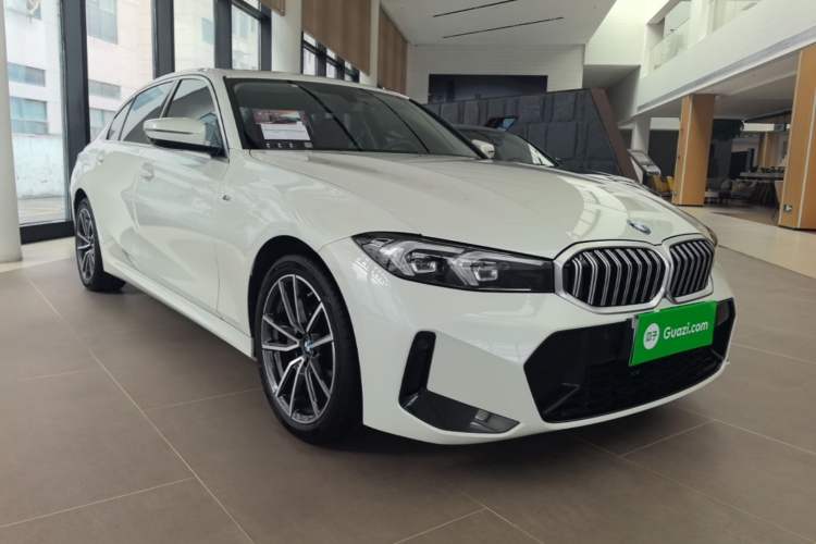BMW 320Li 2024 — 3