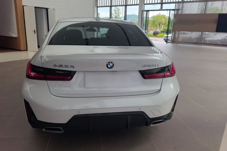 BMW 320Li 2024 — 5