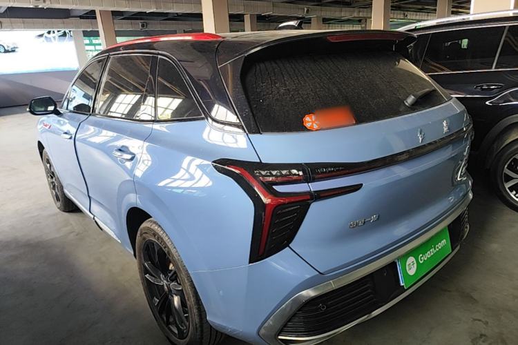 Hongqi HS3 2023 — 4