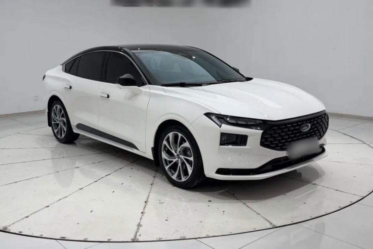 Ford Mondeo 2025 — 3