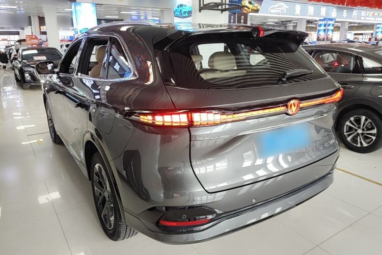 ChangAn CS75 PLUS 2025 — фото 4