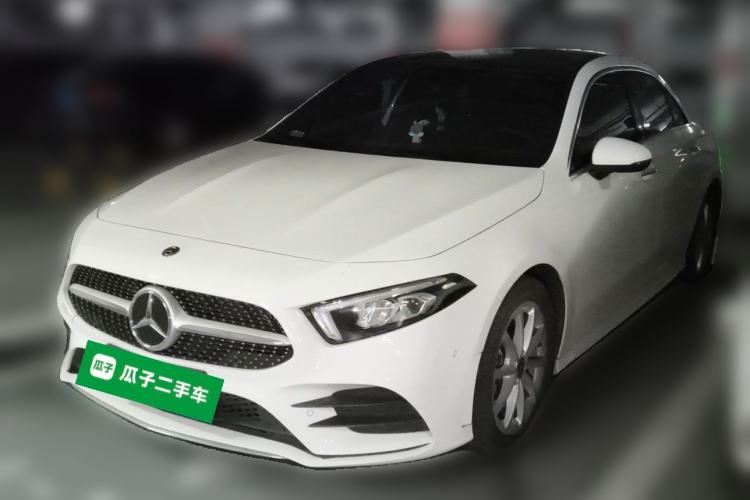 Mercedes-Benz A 200 L 2020 — фото 1