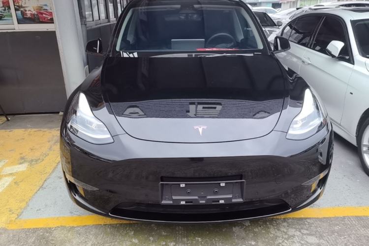 Tesla Model Y 2022 — 2