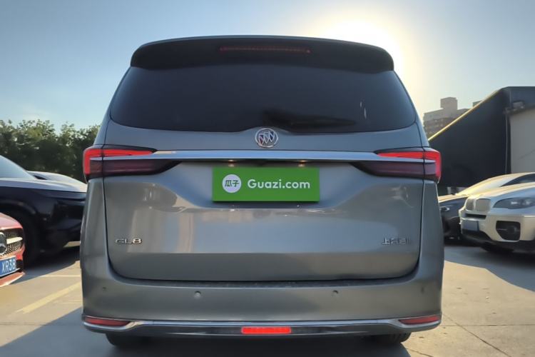 Buick GL8 2023 — 5