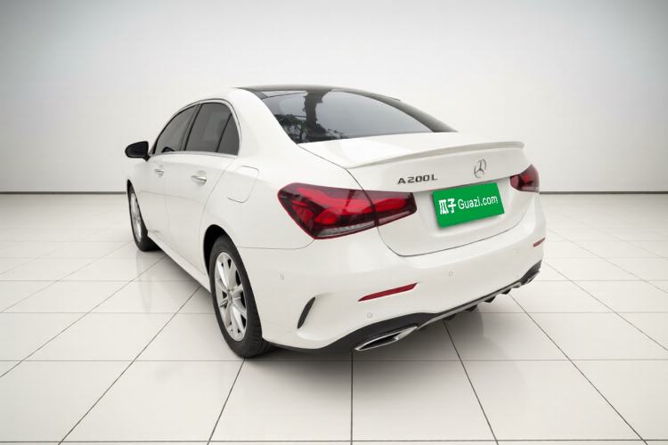 Mercedes-Benz A 200 L 2020 — фото 3