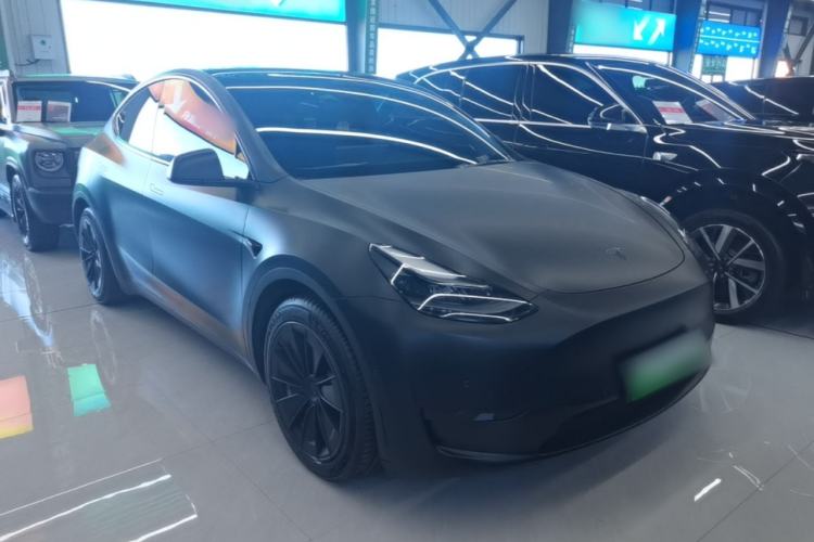 Tesla Model Y 2022 — 3
