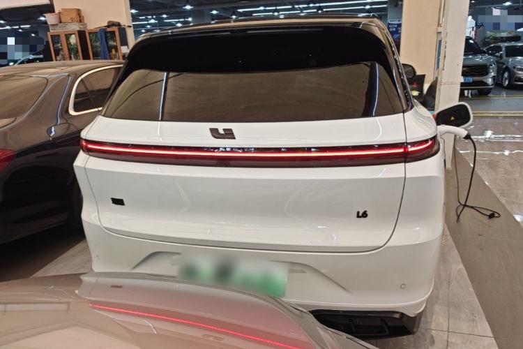 Li Auto L6 2024 — 5