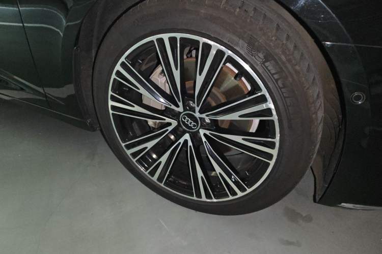 Audi A6 2021 — 5