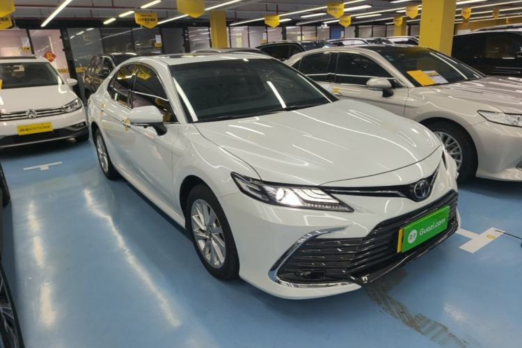 Toyota Camry 2021 — фото 3