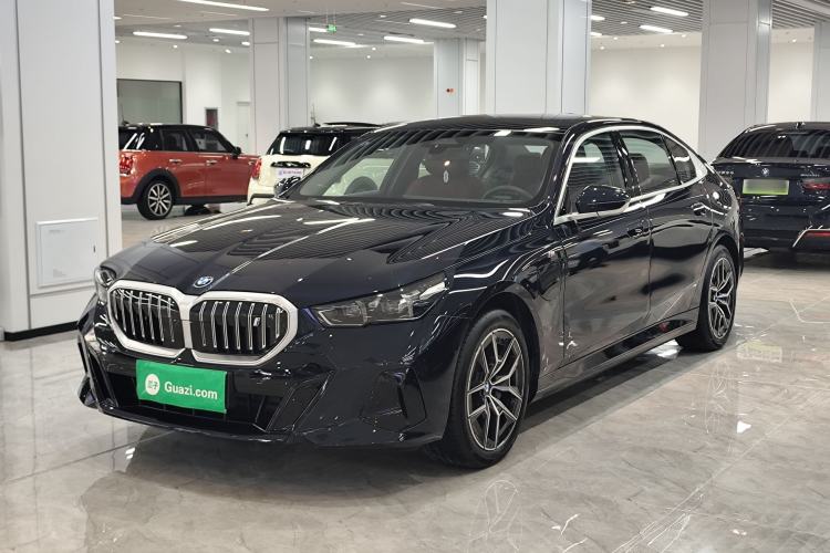 BMW i5 2025 — фото 1
