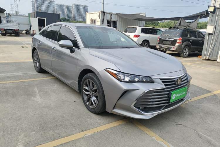 Toyota Avalon 2019 — 3