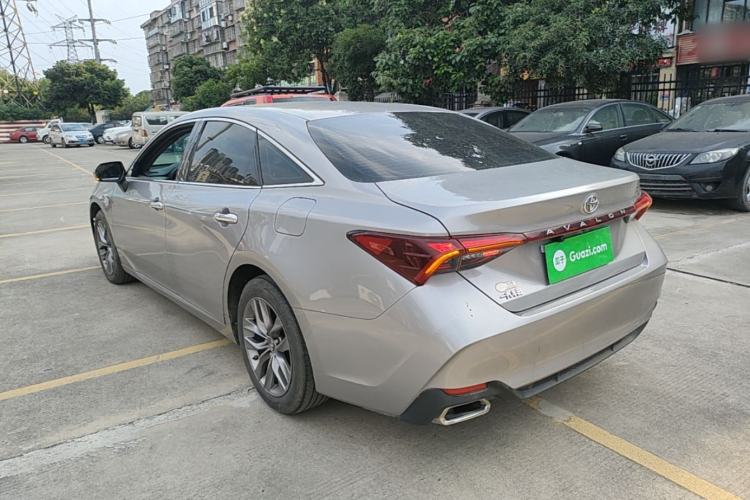 Toyota Avalon 2019 — 4