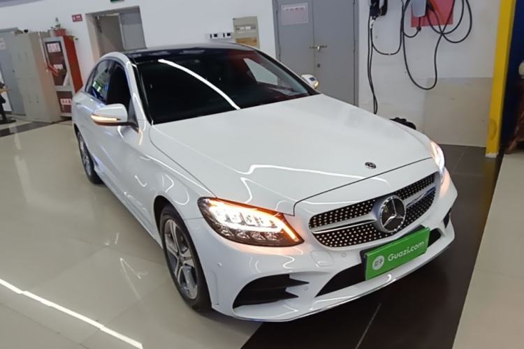 Mercedes-Benz C 260 L 2020 — 3