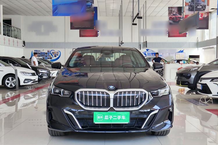 BMW i5 2025 — 2