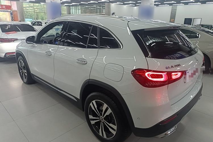 Mercedes-Benz GLA 200 2020 — 4